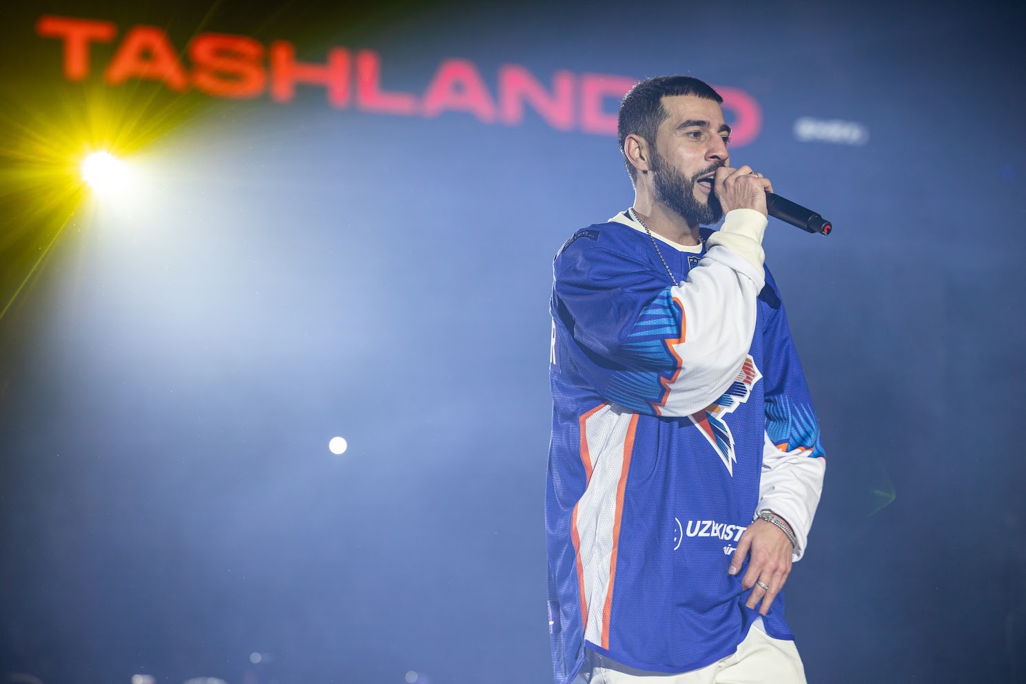 Xonimlar va qullar jinsiy aloqa Bosh mushuk ichiga kiradi