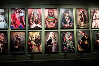 Узбекистан, как часть «Прекрасного мира» Марио Тестино на выставке в Риме