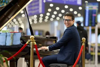 ​В аэропорту Ташкента появился рояль для пассажиров