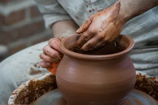 Human House'da kulolchilik boʻyicha mahorat darsi