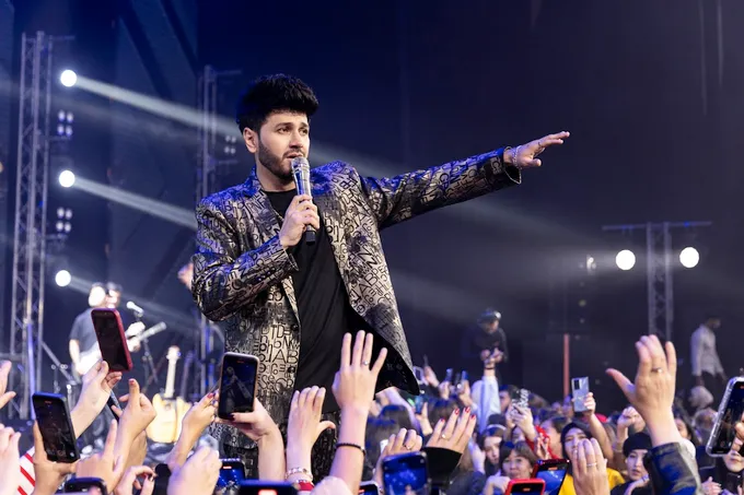 Buxorodagi Shoxrux va "Benom" guruhi konserti