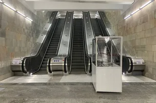 "Mustaqillik maydoni" metro bekatida yangi eskalatorlar oʻrnatildi
