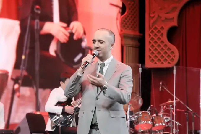 "Otam oʻtgandan keyin doim bizni boshimizni silashmoqda" — Zohirshoh Joʻrayev