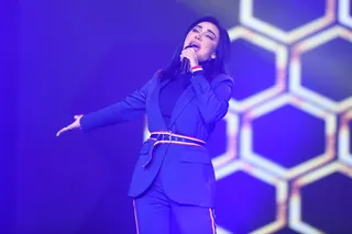 Munisa Rizayeva "Jonginam" qoʻshigʻini aytish uchun Layloning oilasidan ruxsat olganmi?