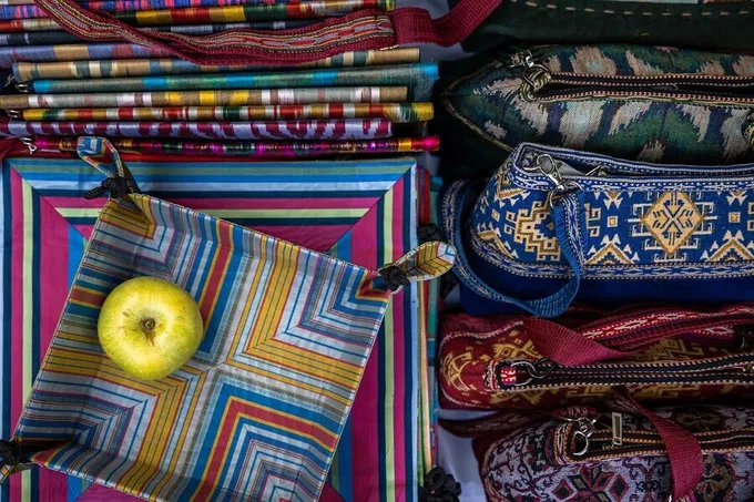 International Holet'da Art-bozor