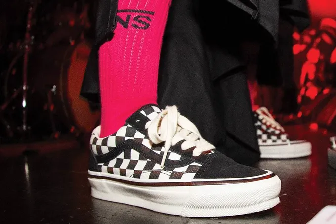 Скидки в Vans