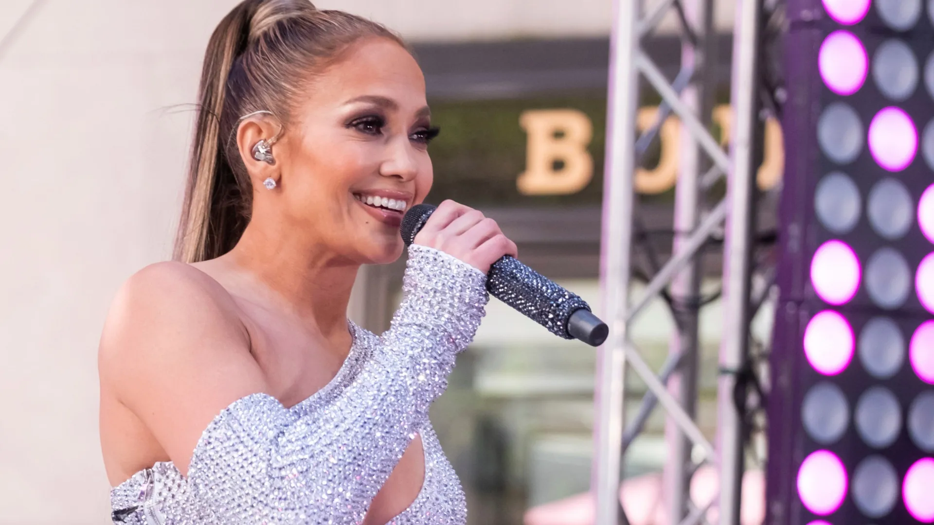 Uchlik normaldir Rus qul porno