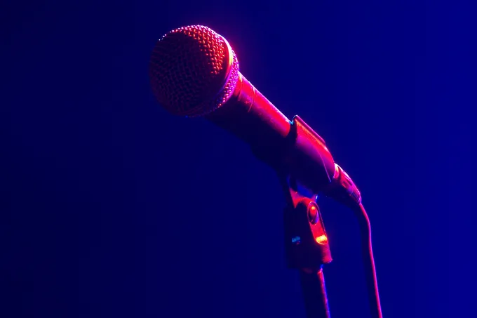 Stand-up «Слушаем, но не осуждаем»