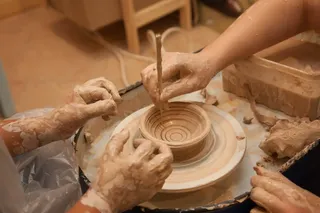 Human House'da kulolchilik boʻyicha mahorat darsi