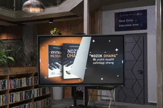 “Nozik ohang”: Toshkentda voyaga yetishning ko‘zga ko‘rinmas jihatlari haqidagi nafis asar taqdim etildi