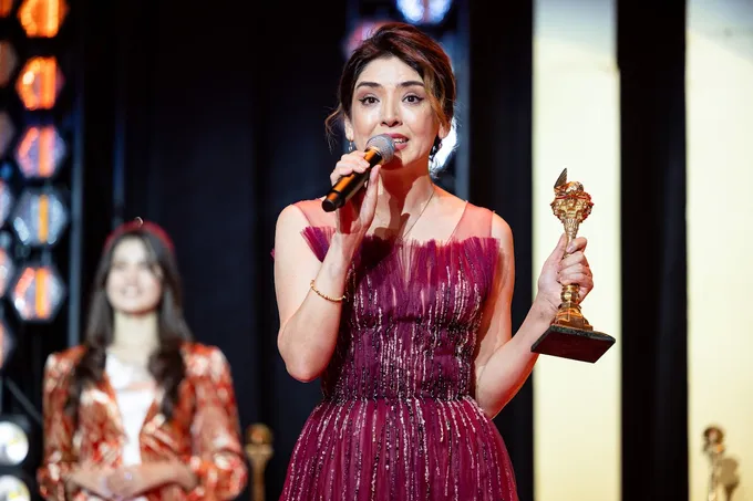 Ra'no Shodiyeva Shanxaydagi xalqaro kinofestivalda "Eng yaxshi aktrisa" mukofotini qoʻlga kiritdi