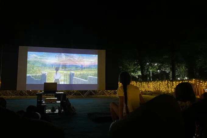 Кинопоказы под открытым небом от Sakura Cinema