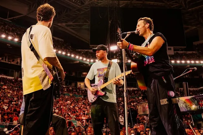 Konsertdagi "xiyonat mojarosi"dan keyin Coldplay guruhi tinglovlari soni 25 foizga oshdi