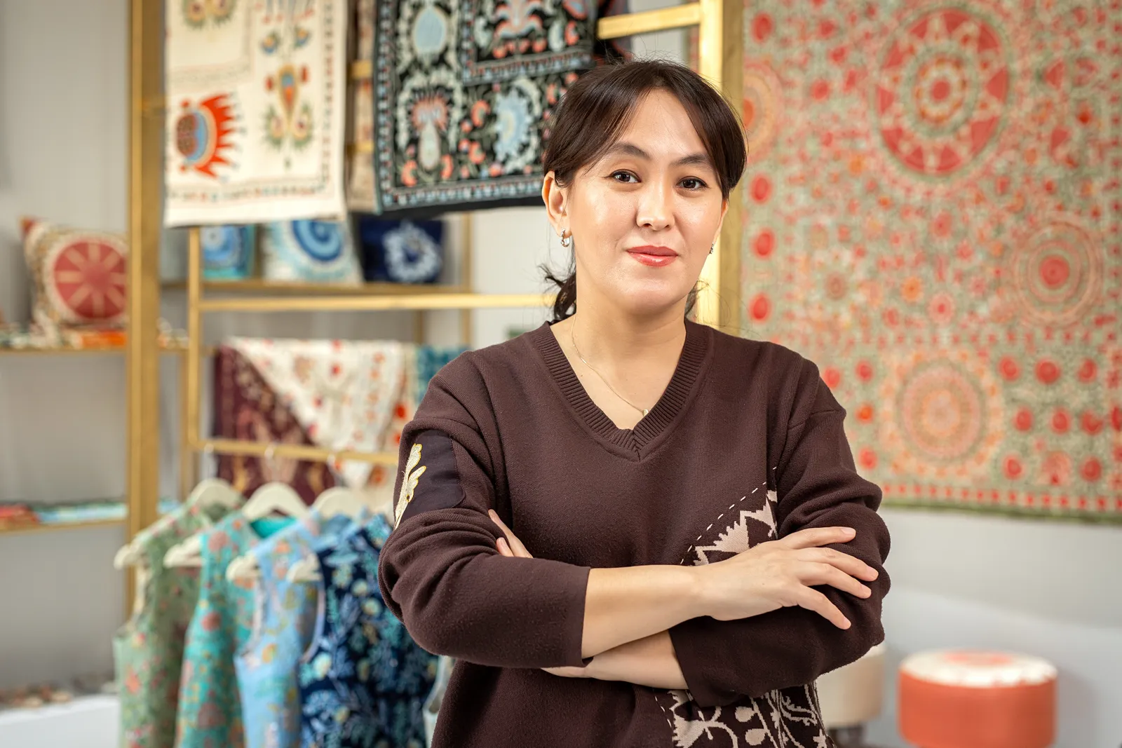 Glamorous kaltaklar issiq musht oynaydi Lezbiyenizm psixoterapevt yoki seksolog tomonidan davolanadi.