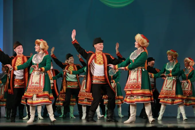 Танцы народов России