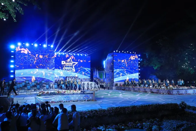 Andijonda "Dunyo sadolari" festivali