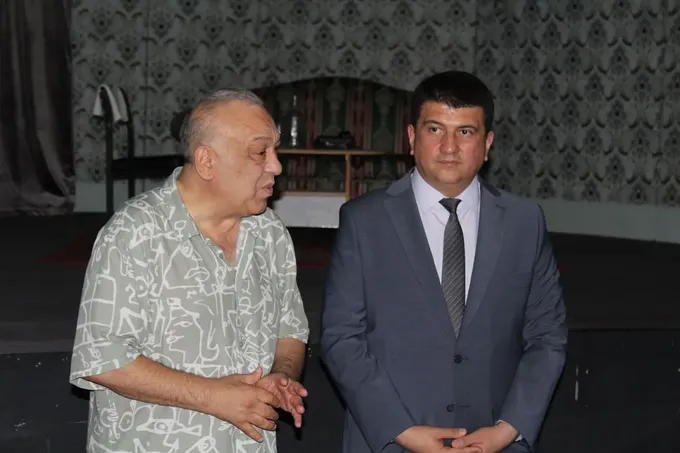 Mirzabek Xolmedov satira teatriga direktor etib tayinlandi