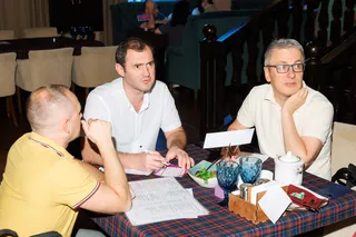Игра «Квиз, плиз: Шазам» 