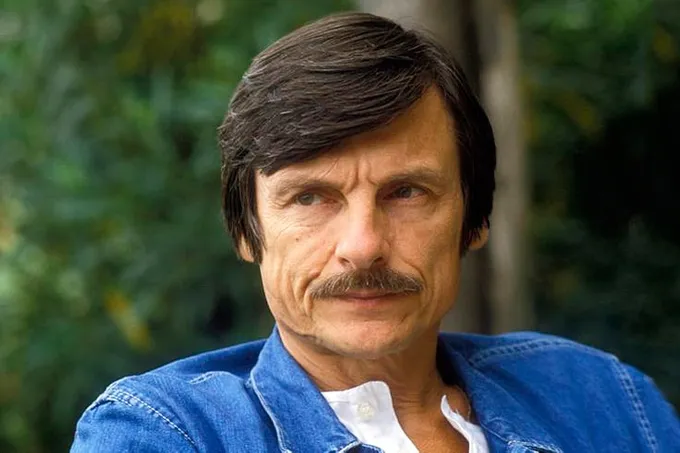 Andrey Tarkovskiy filmlari namoyishi