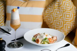 Novikov Cafe