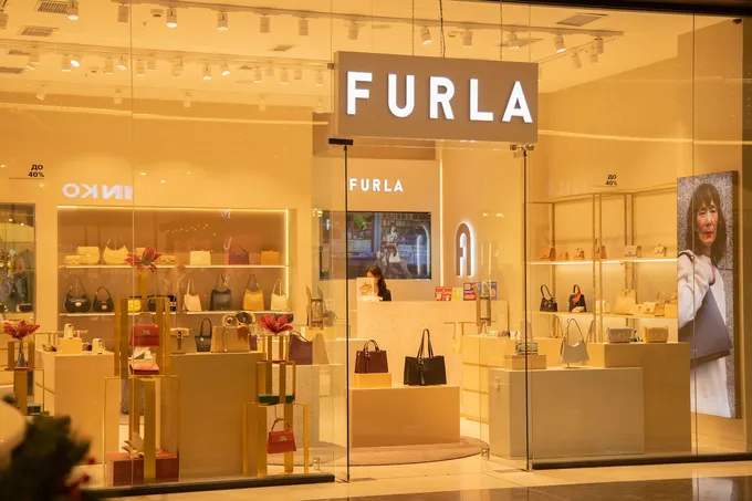 Скидки в Furla