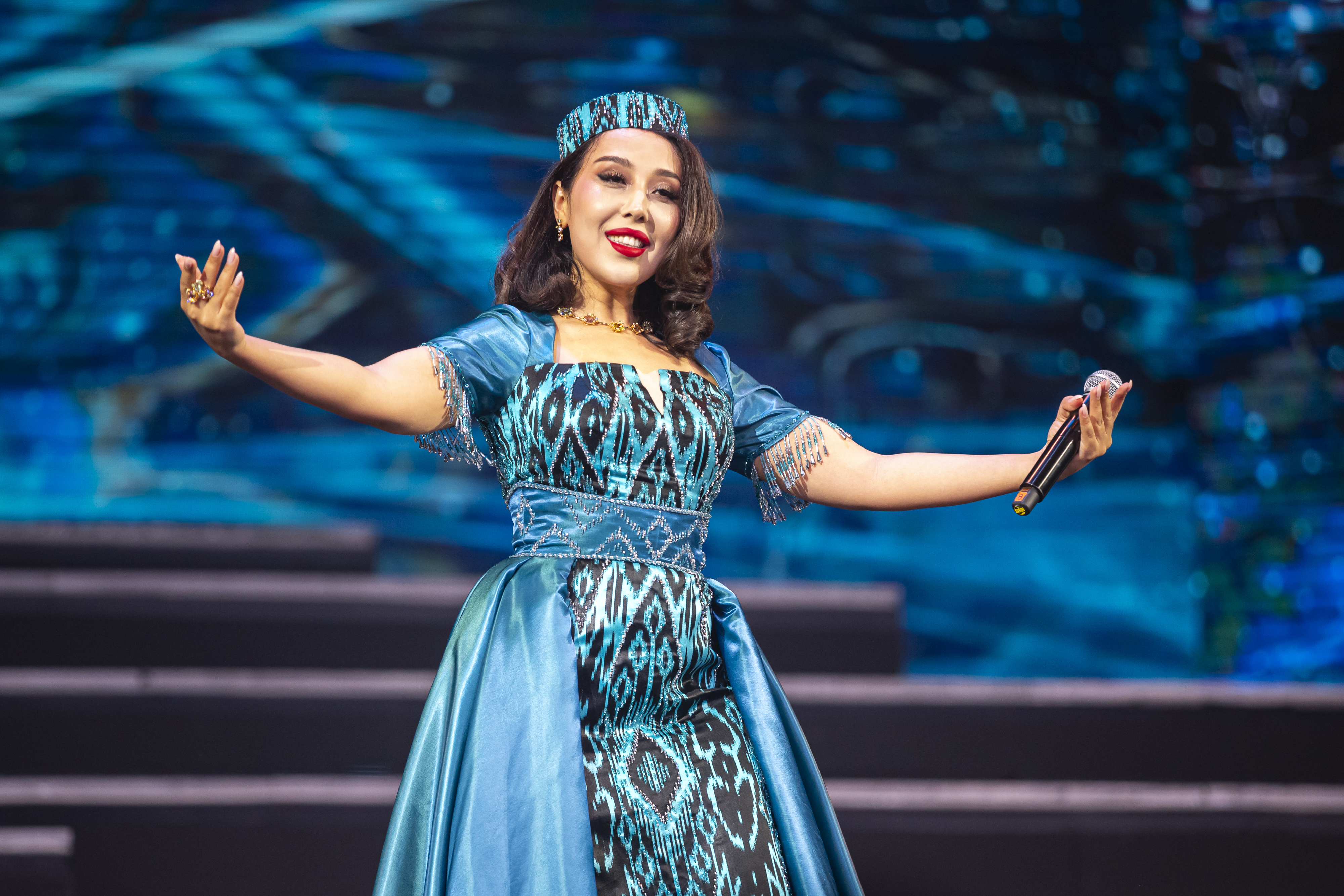 Devor azosi Yalangoch qizlar juda chiroyli