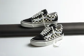 Акция в Vans