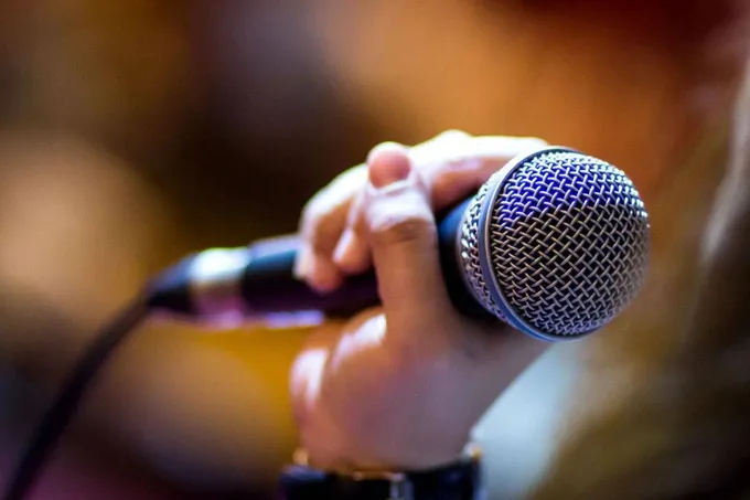 Stand-up «Слушаем, но не осуждаем»