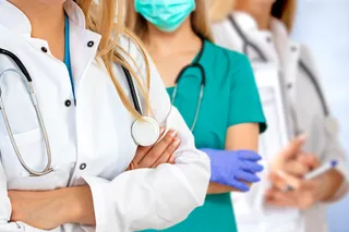 O‘zbekistonda shifokorlar besh kunlik ish haftasiga o‘tadi hamda yangi imtiyozlarga ega bo‘ladi