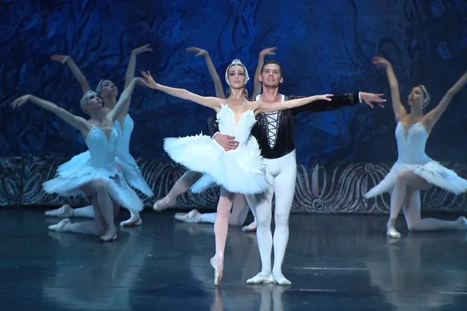 "Oqqush koʻli" baleti