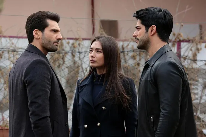 Oldin va hozir: “Sevgi iztirobi” seriali aktyorlari 10 yil ichida qanchalik o‘zgardi?