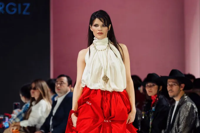 Показ Nigora Hashimova x Nargiz в рамках Visa Fashion Week Tashkent spring-summer 2026