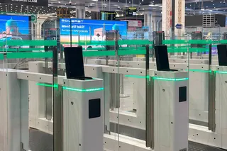 В ташкентском аэропорту заработала система E-Gate для быстрого прохождения паспортного контроля