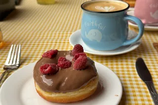 Donuts and Coffee: уютный уголок Бухары со вкусными пончиками