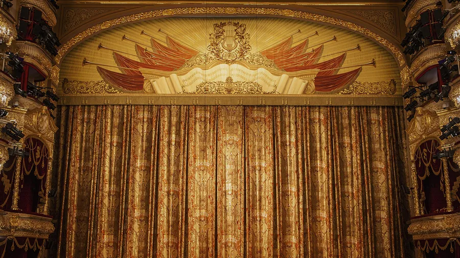 Большой театр: Мёртвые души