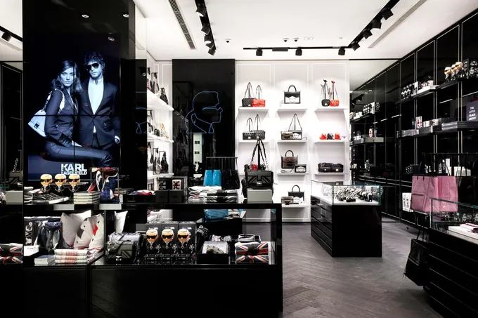 Karl Lagerfeld'da chegirmalar