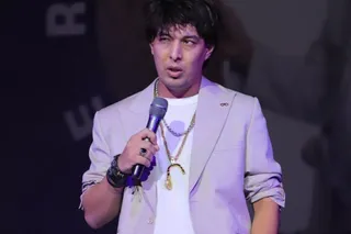 "Voydod Elmurod" improvizatsion shousi