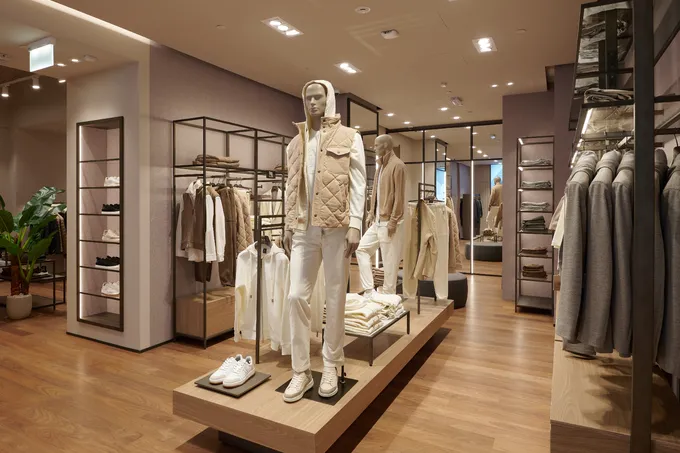 Акция в Boggi Milano