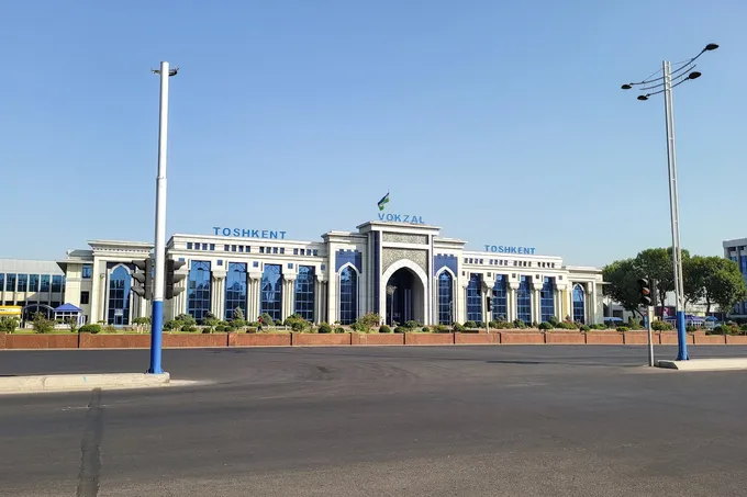 4 va undan ortiq kishili guruhlarga viloyatlararo yoʻlovchi poyezdlarga chegirma joriy etildi