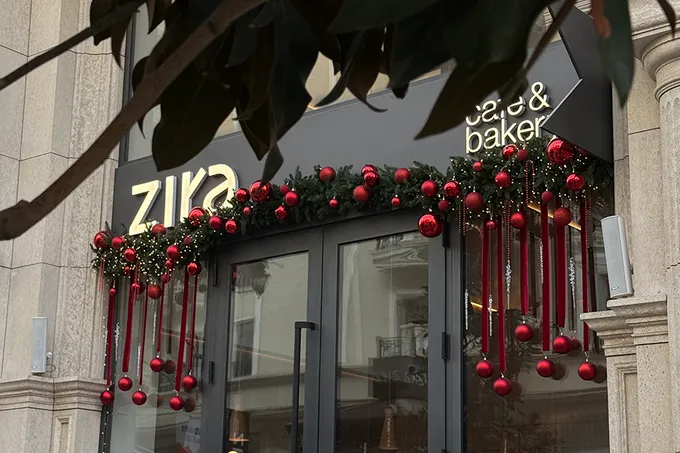 Зима в Zira Cafe: Special Winter, праздничная атмосфера и подарки для гостей