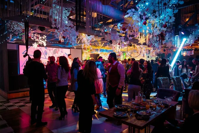 Новогодние корпоративы в Villa Brasserie