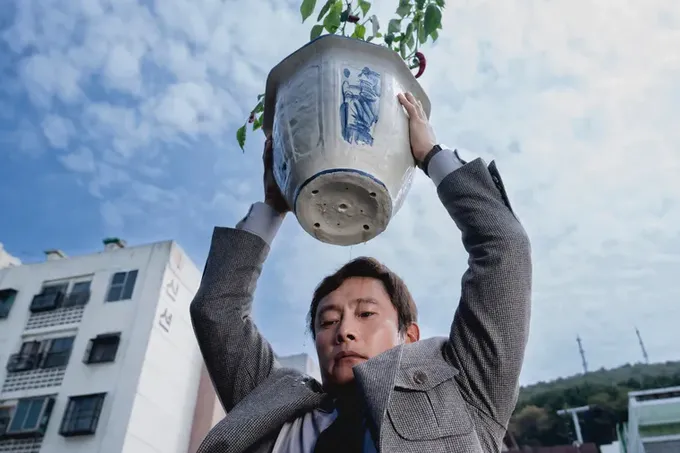 Черная сатира на капитализм от режиссера «Олдбоя»: почему «Метод исключения» поедет на «Оскар»