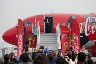 В Ташкент прибыл кубок Чемпионата мира по футболу FIFA