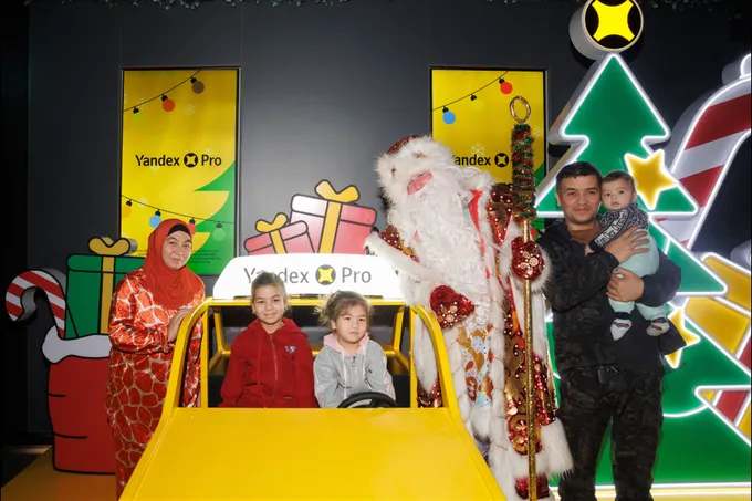 Yandex Pro устроил новогоднюю ёлку для партнёров-водителей в Узбекистане