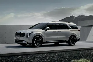 Новый Kia Carnival задает новый стандарт семейного и корпоративного транспорта