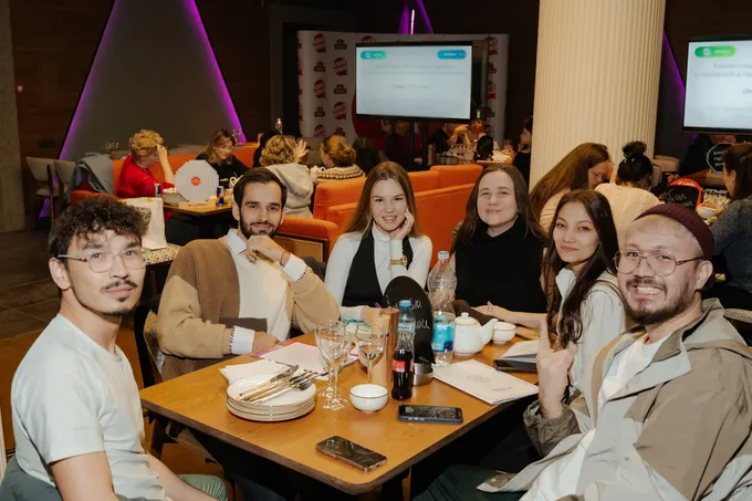 Игра «Квиз, плиз: Кино и музыка» 