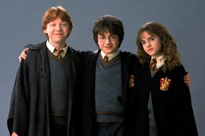 Oldin va hozir: “Garri Potter” filmi qahramonlari 25 yilda qanday o‘zgardi?