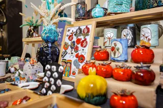 Маркет локальных брендов «Тепло»