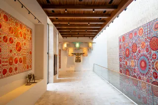 Первая в Узбекистане галерея сюзане Suzani by Kasimbaeva. Фото