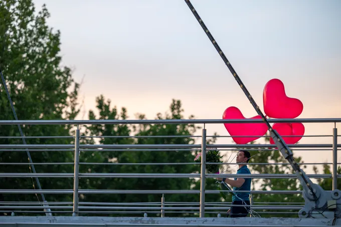 Toshkentda yigit va qiz uchrashuvi necha pulga tushadi? Oʻrtacha narxni topishga harakat qilamiz
